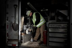 ISHL-LED ไฟLED ไฟฉายติดหมวก แอลอีดี ไฟฉาย ไฟติดหมวก 